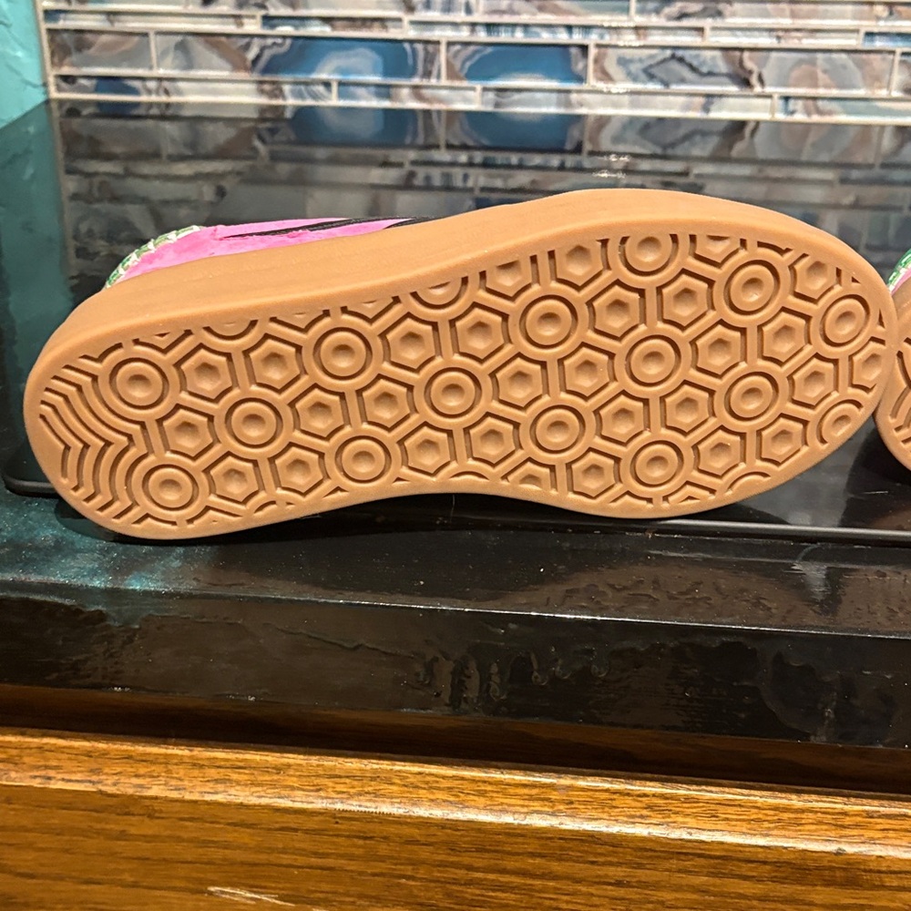 Steve Madden Pink and Black Suede Platform Sneakers - Picture 4 of 10